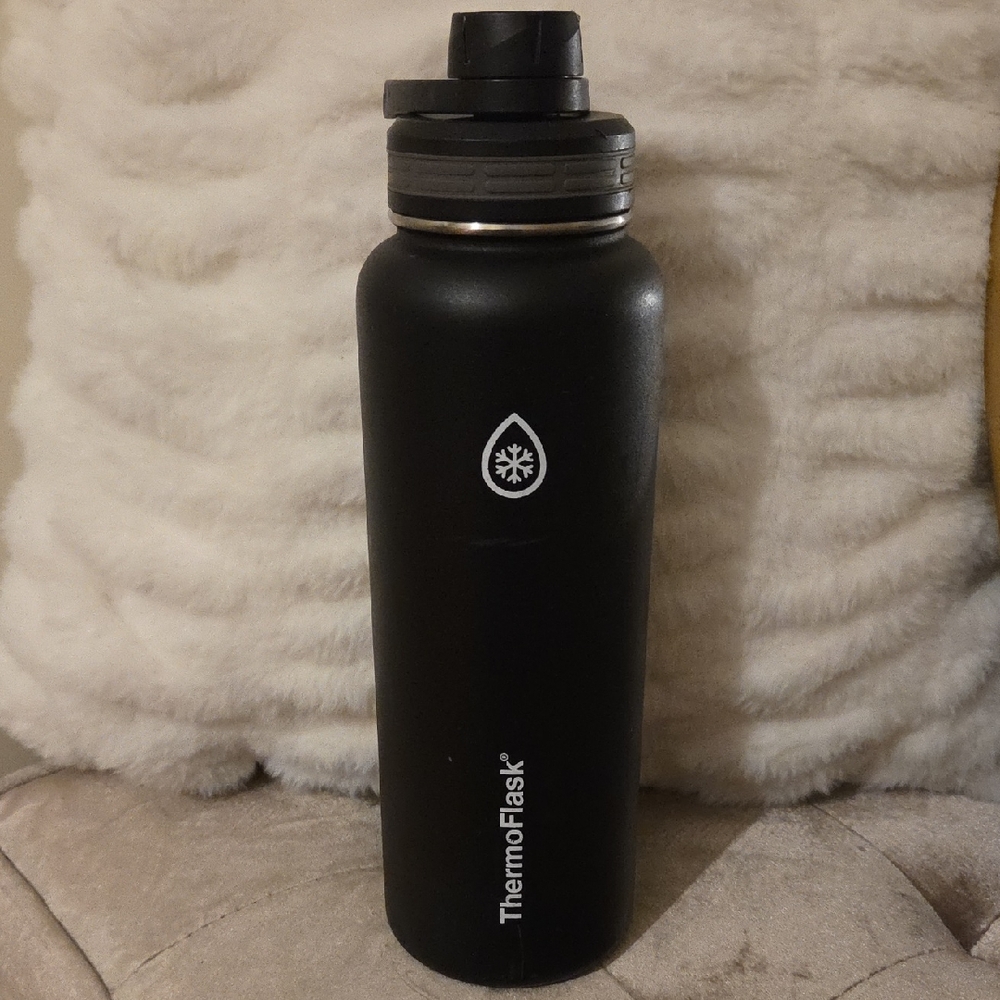 ThermoFlask 40oz Black Water Bottle